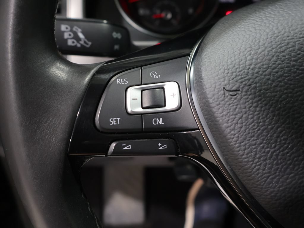 Used 2018 Volkswagen Atlas SE AWD/4WD image 34