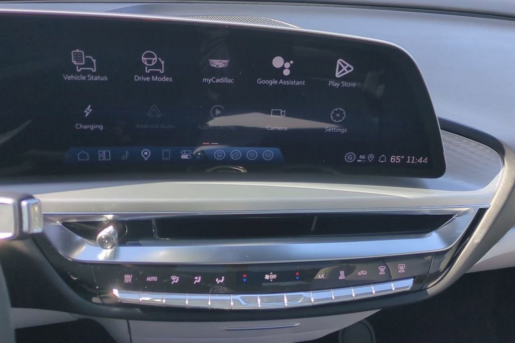 New 2026 Cadillac Lyriq Premium Luxury w/ LPO, Floor Liner Package RWD image 13