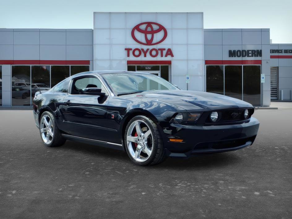 Used 2010 Ford Mustang GT image 1