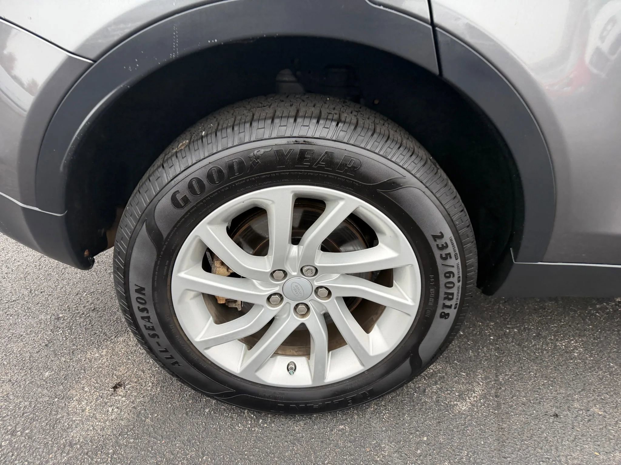 Used 2018 Land Rover Discovery Sport HSE image 50