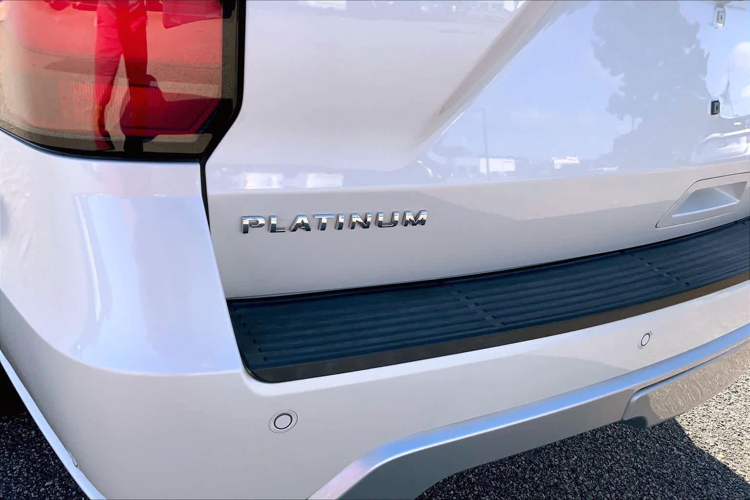 Used 2018 Ford Expedition Platinum RWD image 28