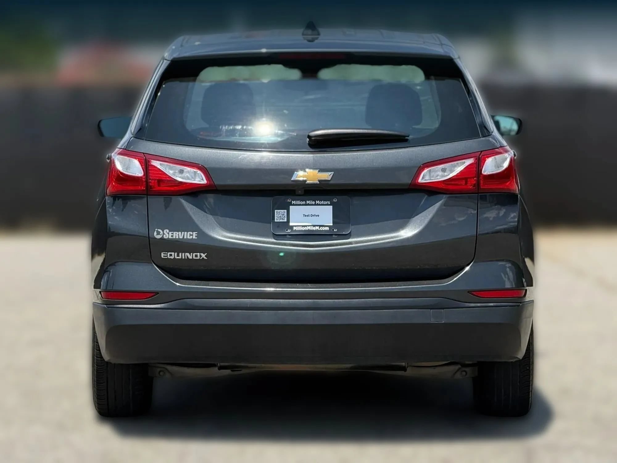 Used 2021 Chevrolet Equinox LS w/ LPO, Floor Liner Package FWD image 4