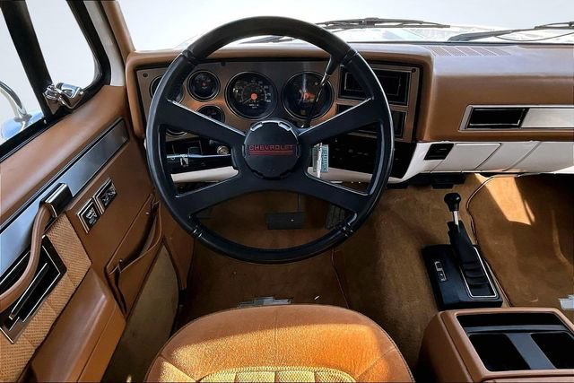 Used 1990 Chevrolet Blazer Base image 9