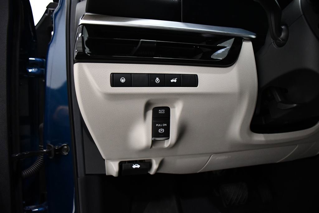 Used 2025 Nissan Murano SL w/ Cargo Package image 11