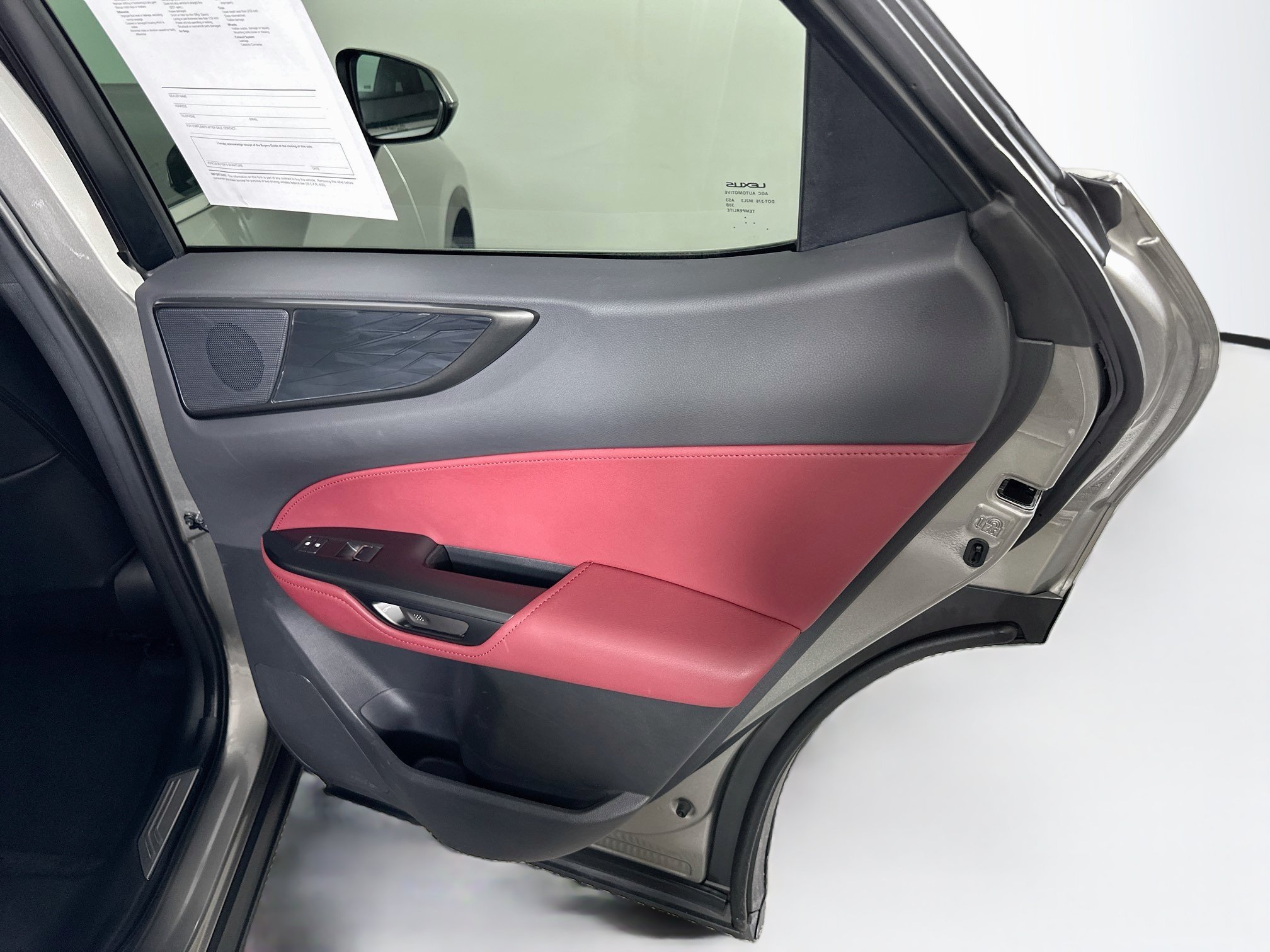 Used 2025 Lexus NX 250 FWD w/ Accessory Package (2T) image 31
