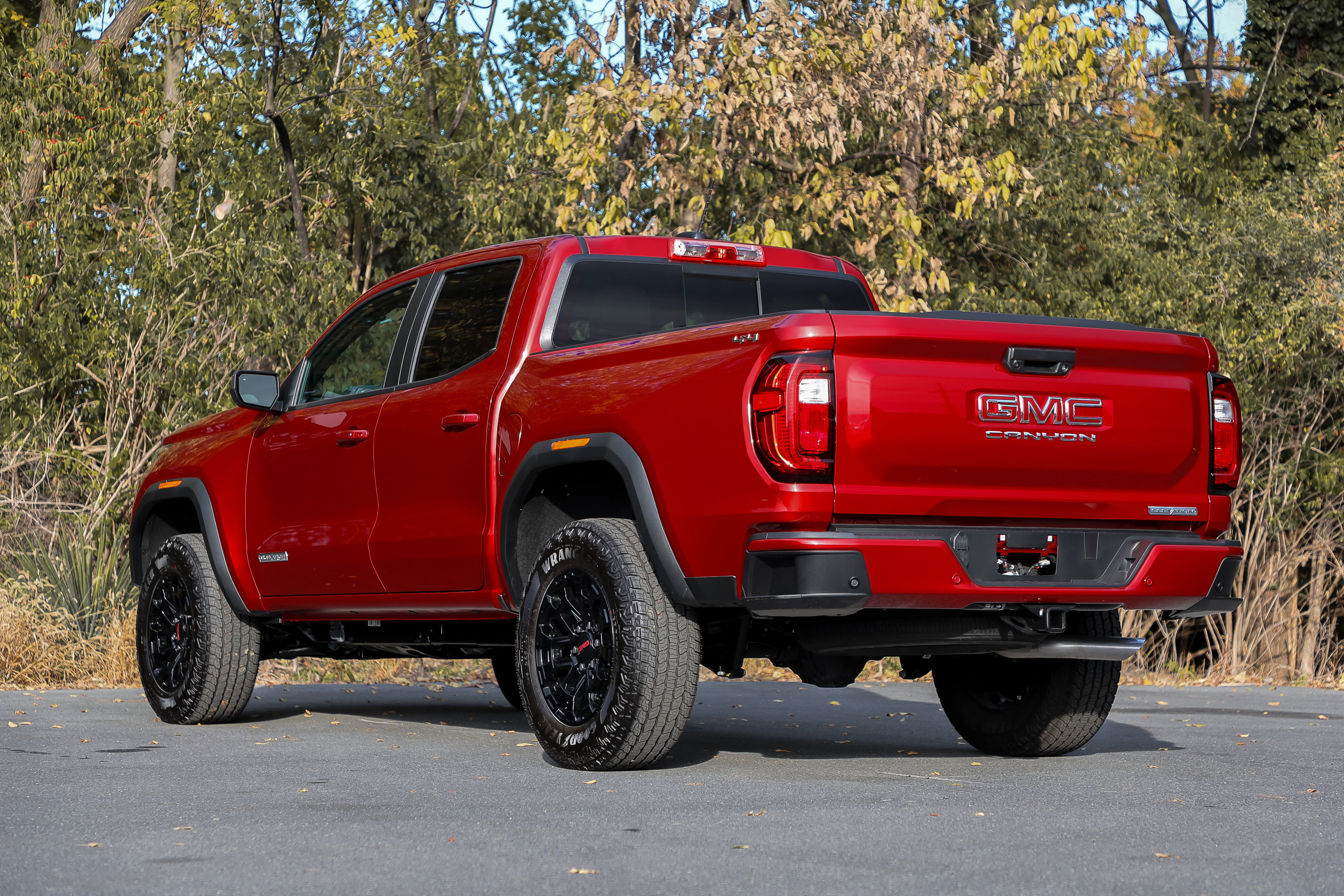 New 2026 GMC Canyon Elevation w/ Convenience Package image 6