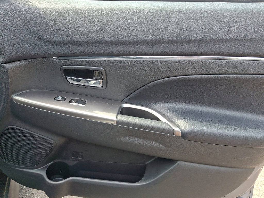 Used 2024 Mitsubishi Outlander Sport ES AWD/4WD image 10
