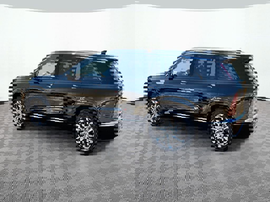 New 2026 Cadillac Vistiq Luxury image 7