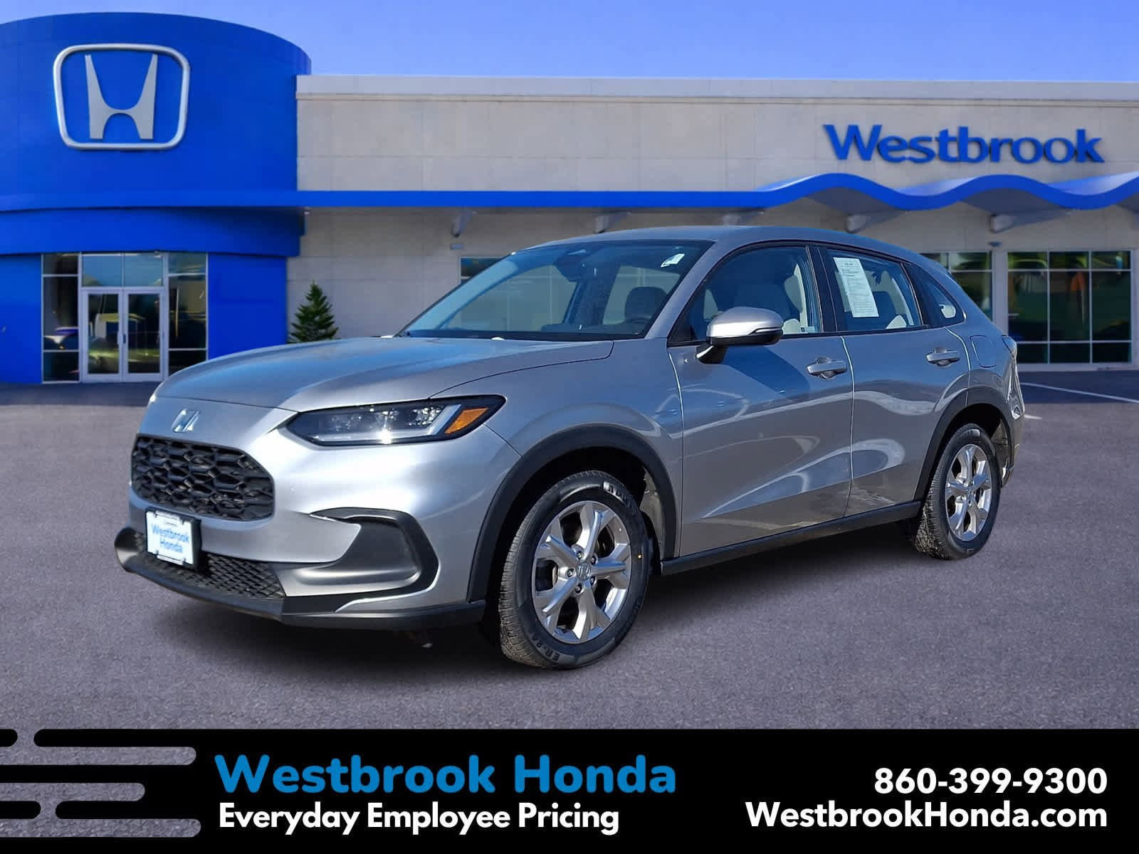 Used 2023 Honda HR-V LX image 1