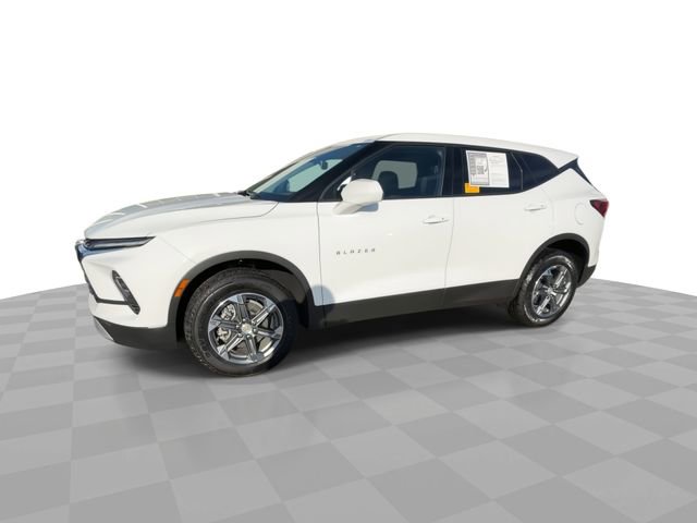 Certified 2025 Chevrolet Blazer LT image 4