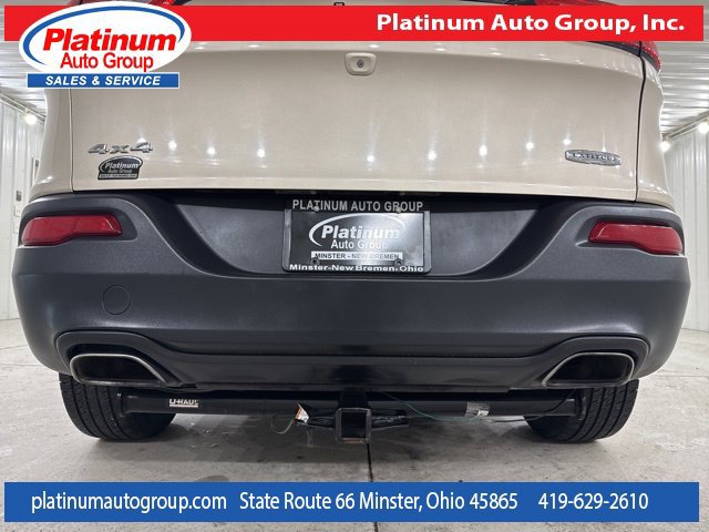 Used 2015 Jeep Cherokee Latitude w/ Comfort/Convenience Group AWD/4WD image 55