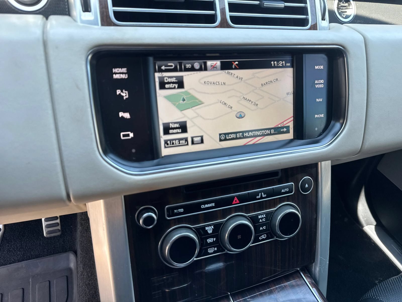 Used 2015 Land Rover Range Rover Supercharged AWD/4WD image 42