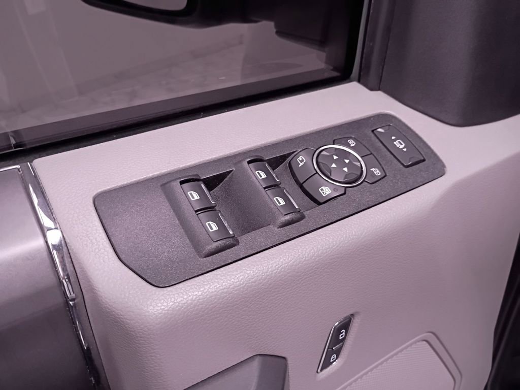 Used 2020 Ford F250 XLT w/ XLT Premium Package image 24