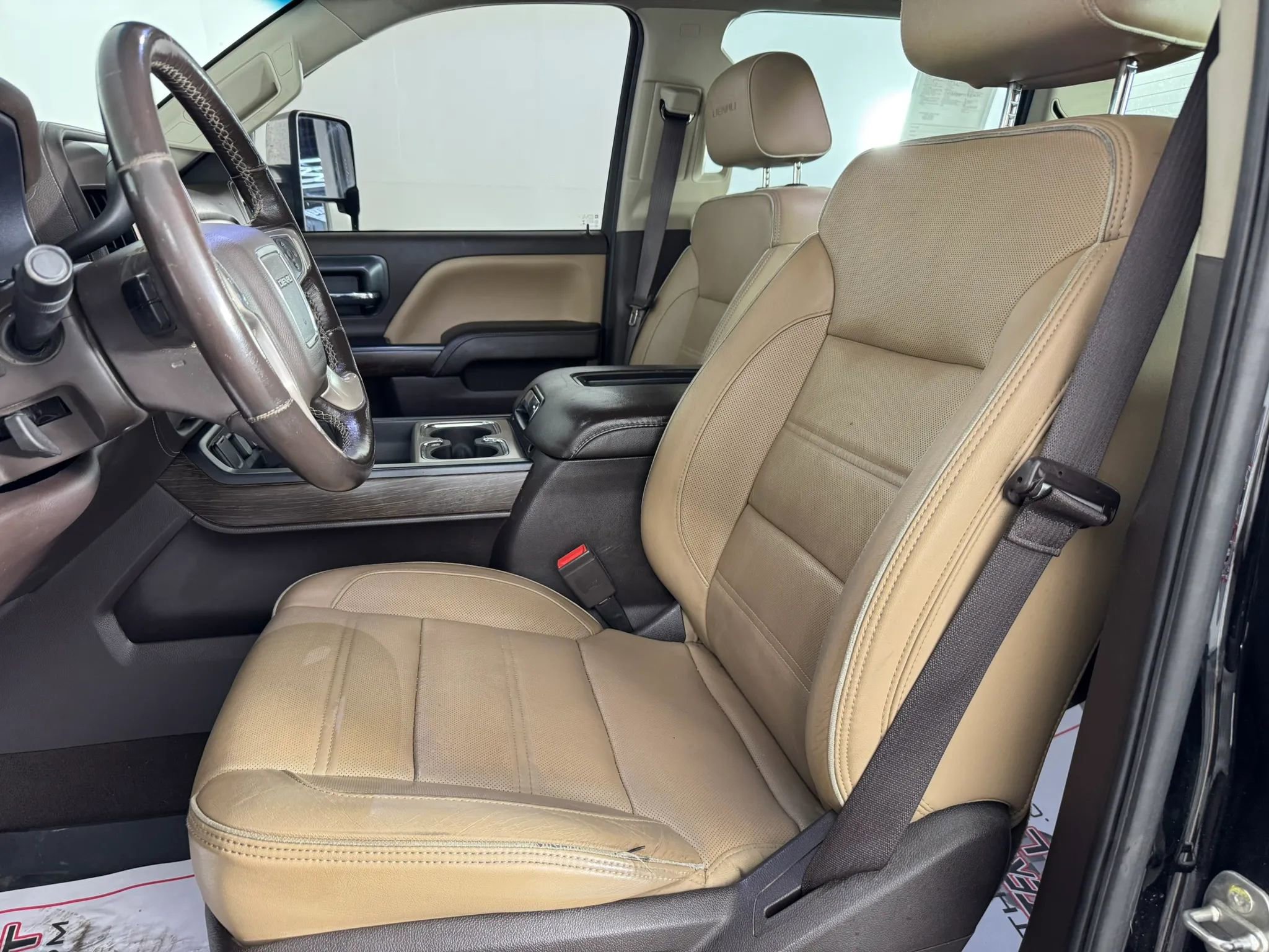 Used 2019 GMC Sierra 2500 Denali w/ Duramax Plus Package AWD/4WD image 32