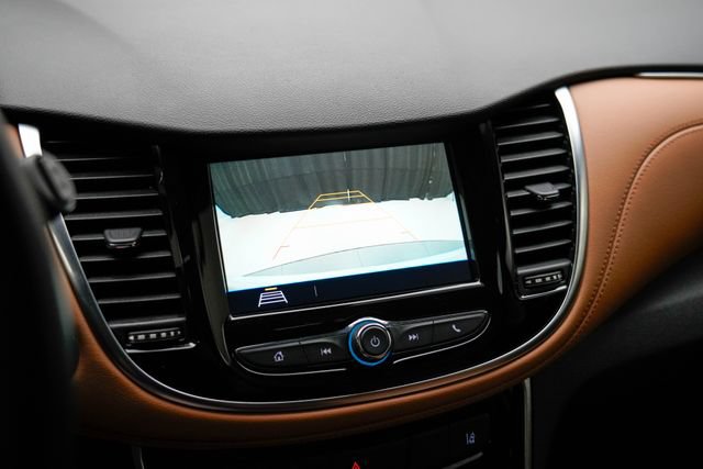 Used 2018 Chevrolet Trax Premier FWD image 2