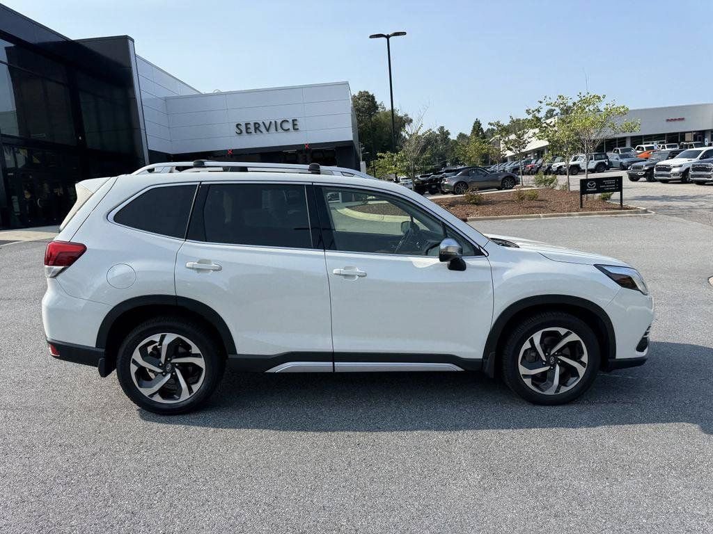 Used 2022 Subaru Forester Touring w/ Popular Package #2 AWD/4WD image 2