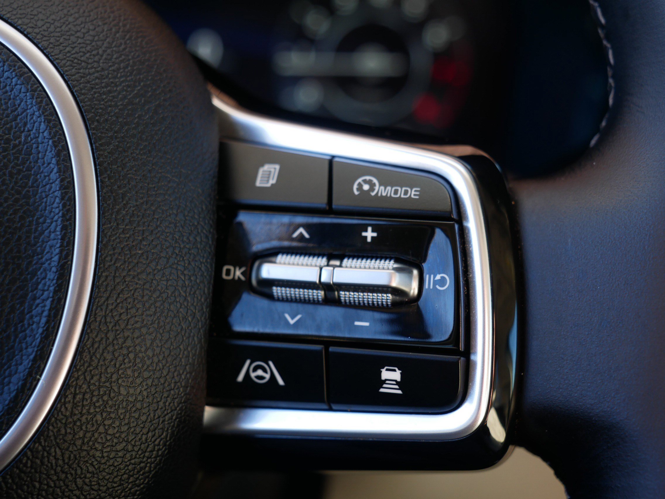 Certified 2023 Kia Sorento SX image 29