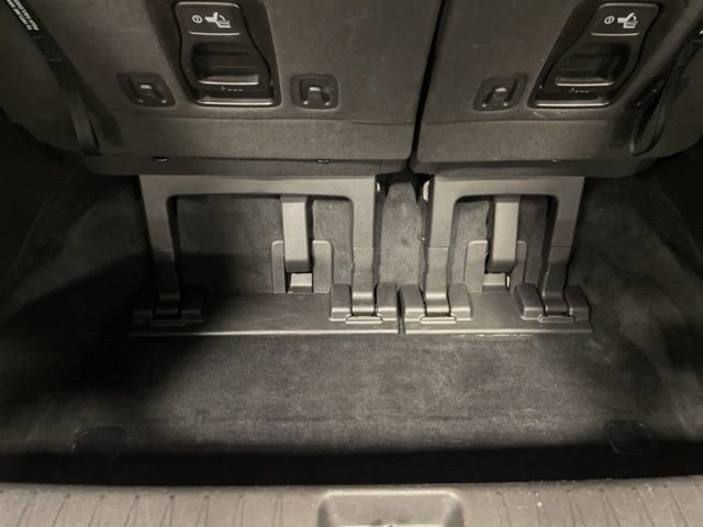 Used 2025 Kia Carnival image 49