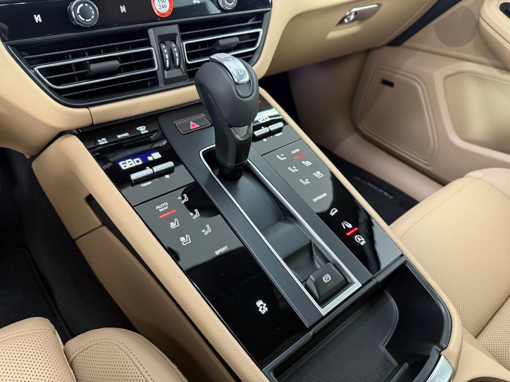 New 2026 Porsche Macan image 34