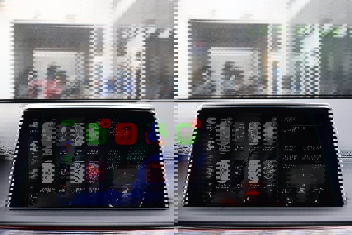 Used 2019 BMW 750i xDrive w/ Luxury Rear Seating Package image 28