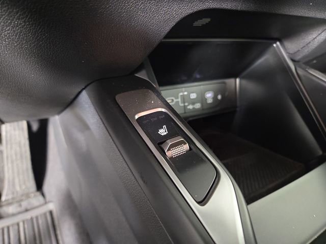 Certified 2025 Kia Sorento S image 27