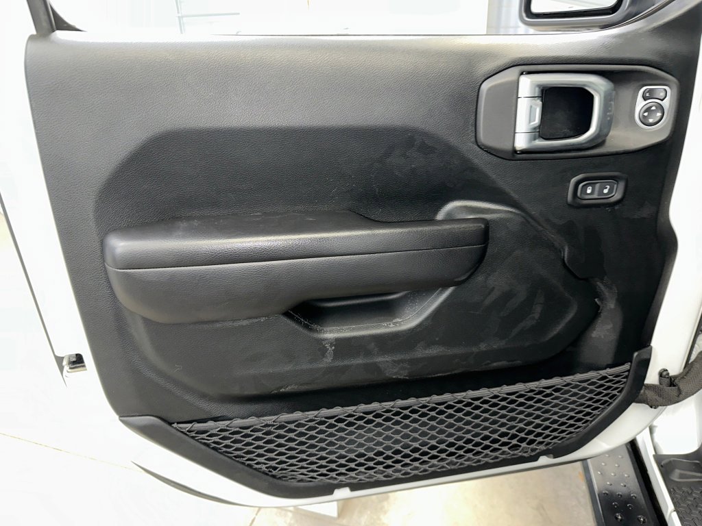 Used 2020 Jeep Wrangler Unlimited Sport image 3