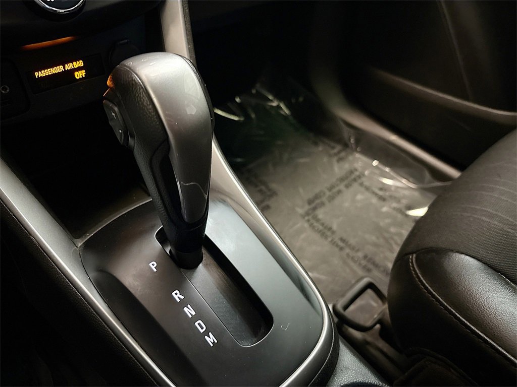 Used 2020 Chevrolet Trax LT w/ LT Convenience Package image 16