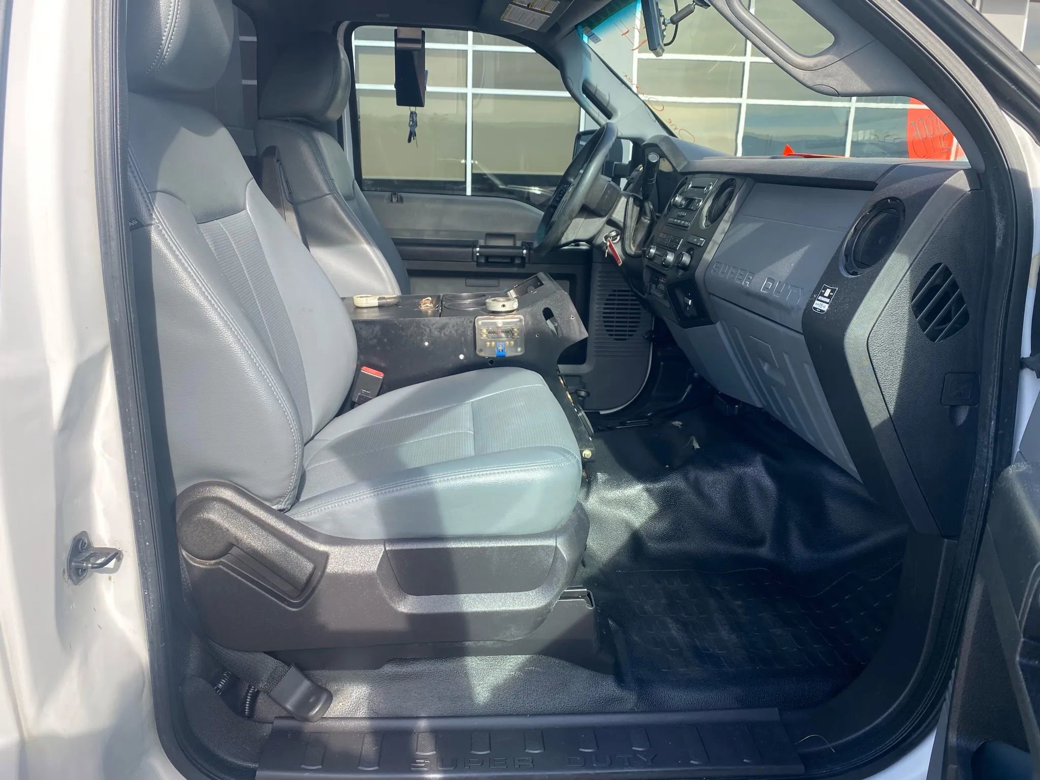 Used 2015 Ford F550 4x4 Regular Cab Super Duty image 23