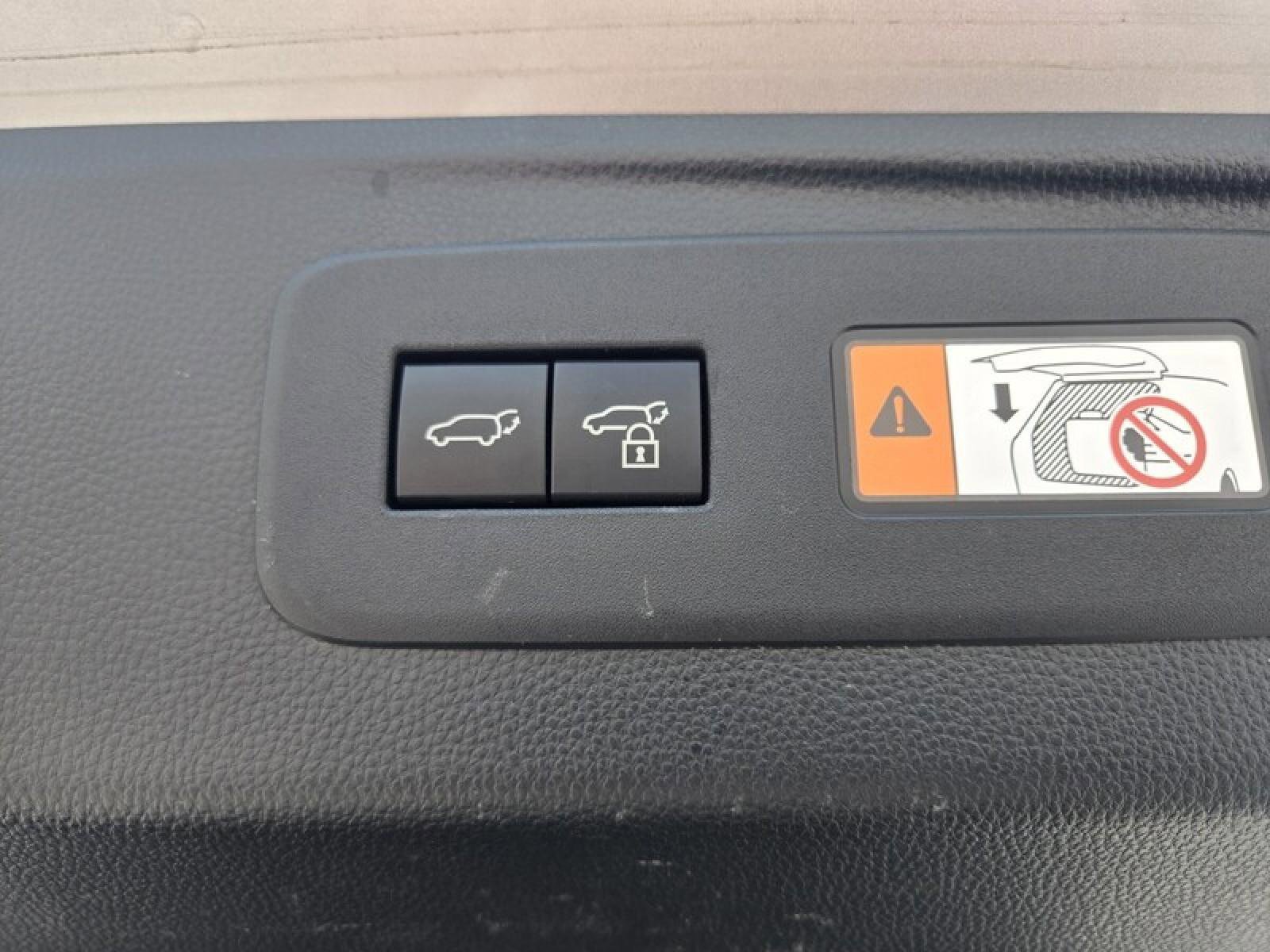 Used 2024 Lexus GX 550 w/ Accessory Package (Z1) AWD/4WD image 9