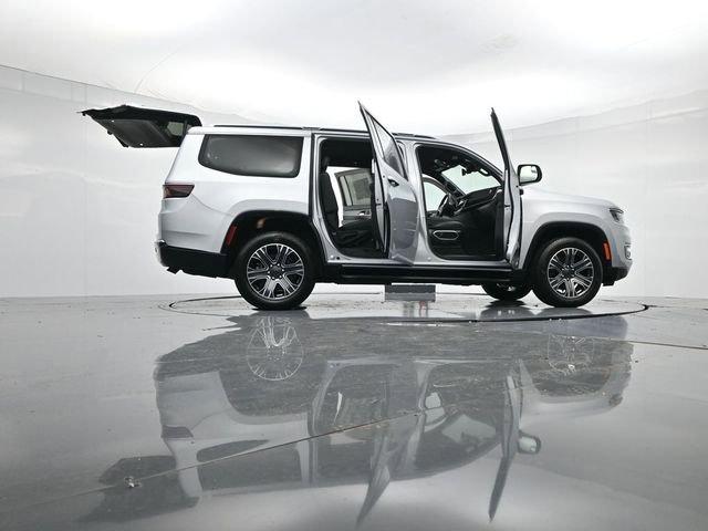 Used 2024 Jeep Wagoneer Series II w/ Flexible Seating Group image 45