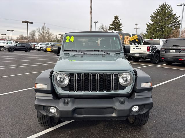 Used 2024 Jeep Wrangler Sport AWD/4WD image 5