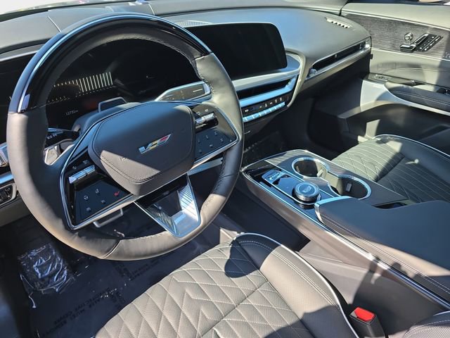 Used 2026 Cadillac Lyriq V image 19