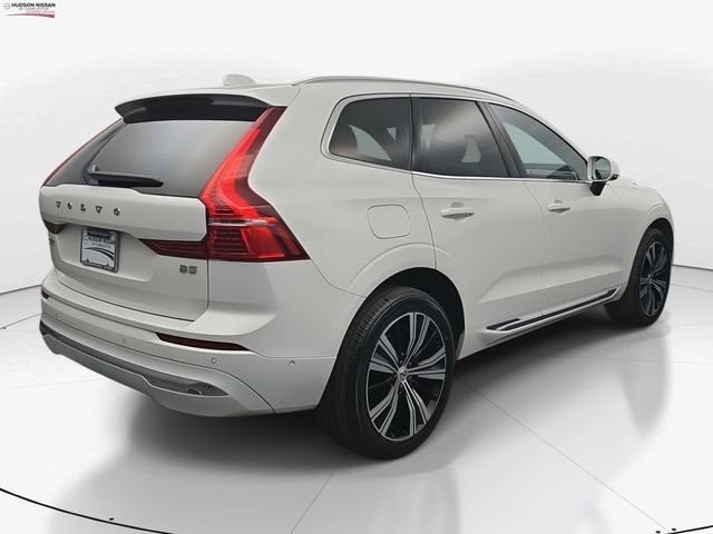 Used 2023 Volvo XC60 B5 Plus image 10