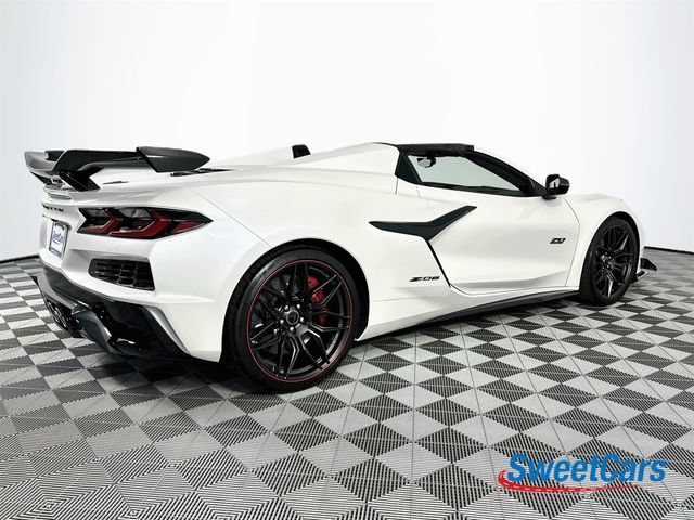 Used 2023 Chevrolet Corvette Z06 RWD image 7
