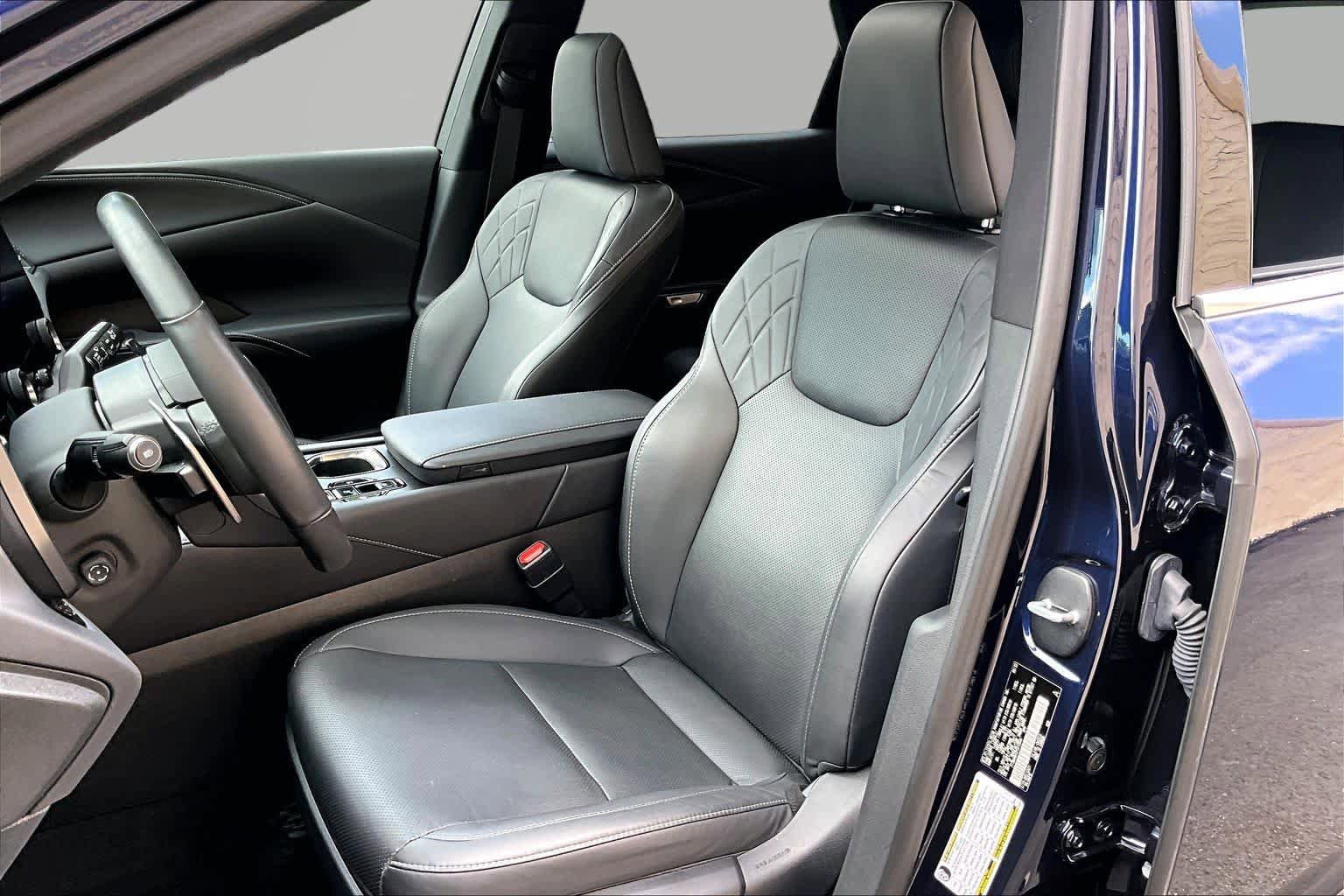 Used 2023 Lexus RX 350 Premium w/ Cold Area Package FWD image 8