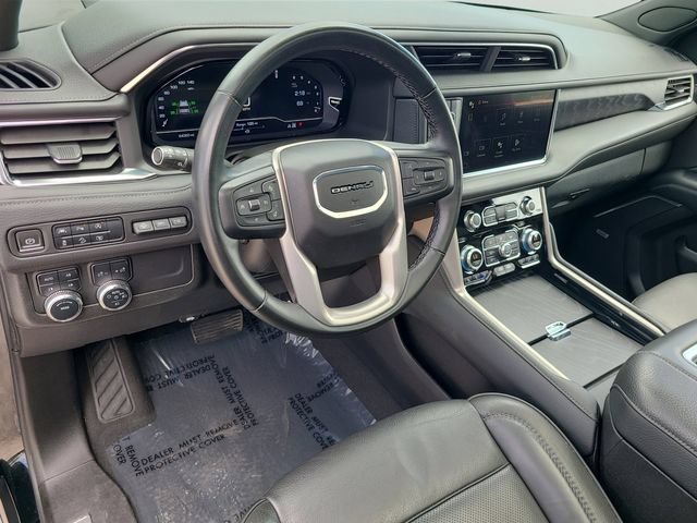 Used 2024 GMC Yukon XL Denali AWD/4WD image 18
