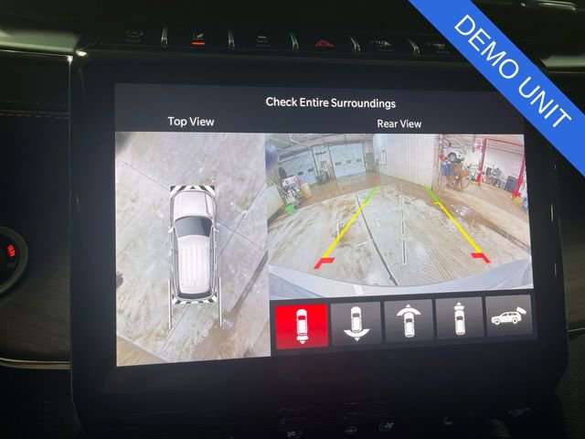 New 2025 Jeep Grand Cherokee L Summit w/ Advanced Protech Group IV image 17