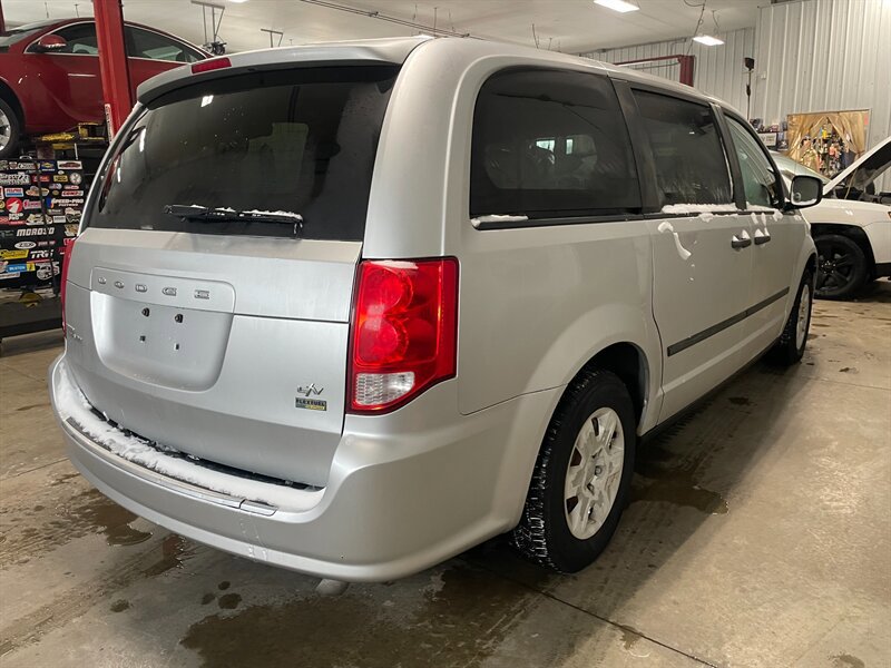 Used 2011 Dodge Grand Caravan FWD image 6