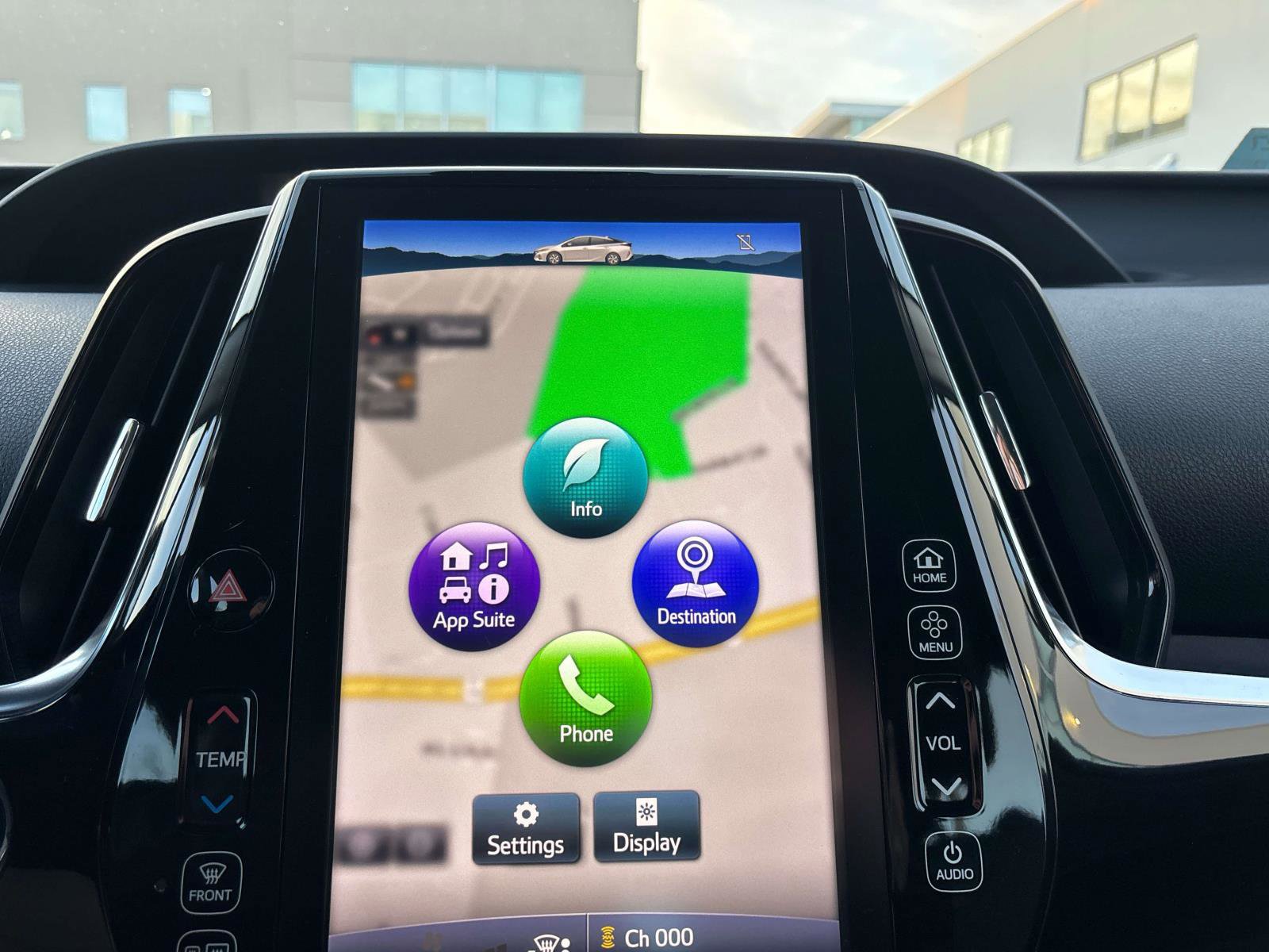 Used 2018 Toyota Prius Prime Premium w/ Carpet Mat Package FWD image 21