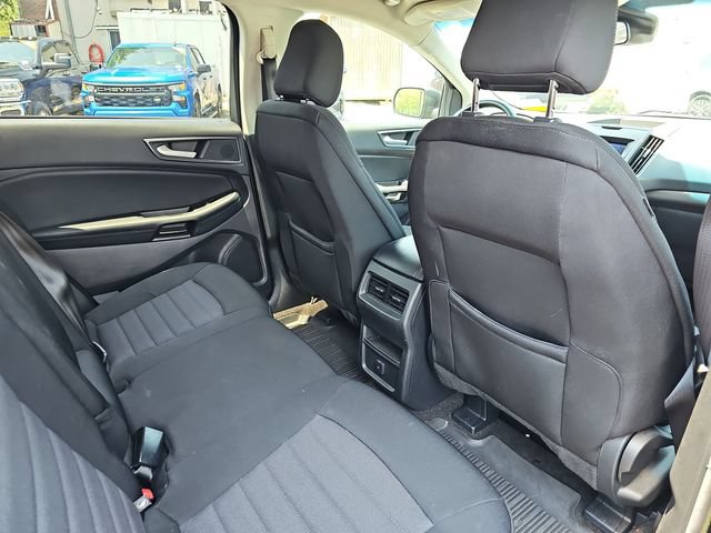 Used 2020 Ford Edge SE FWD image 12