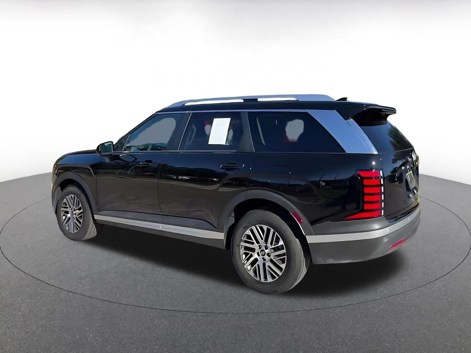 Used 2026 Hyundai Palisade SEL FWD image 9
