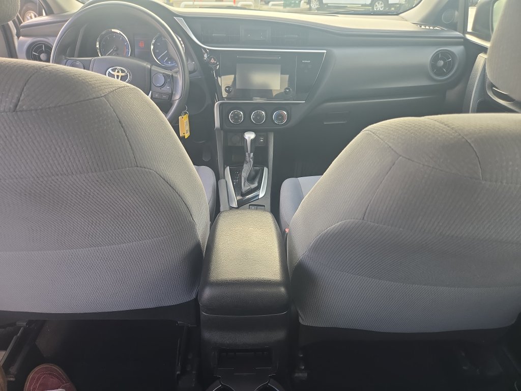 Used 2017 Toyota Corolla L w/ Carpet Mat Package (TMS) FWD image 15