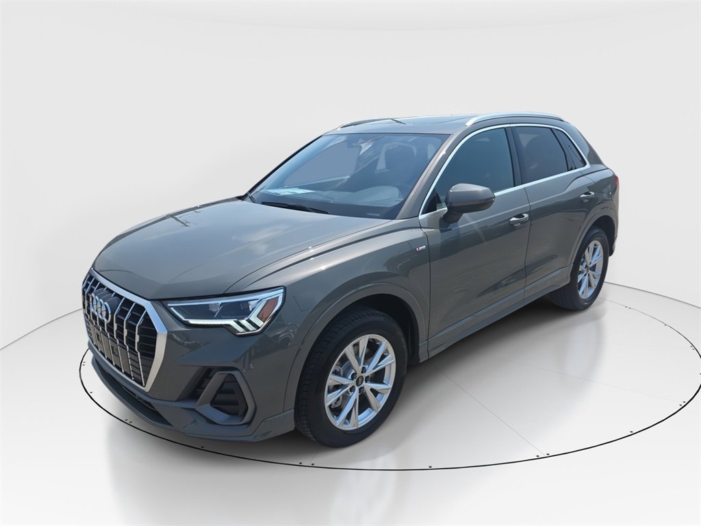 New 2025 Audi Q3 2.0T Premium image 1