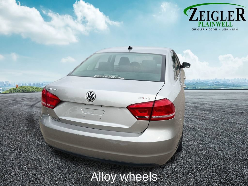 Used 2014 Volkswagen Passat 1.8T SE FWD image 5