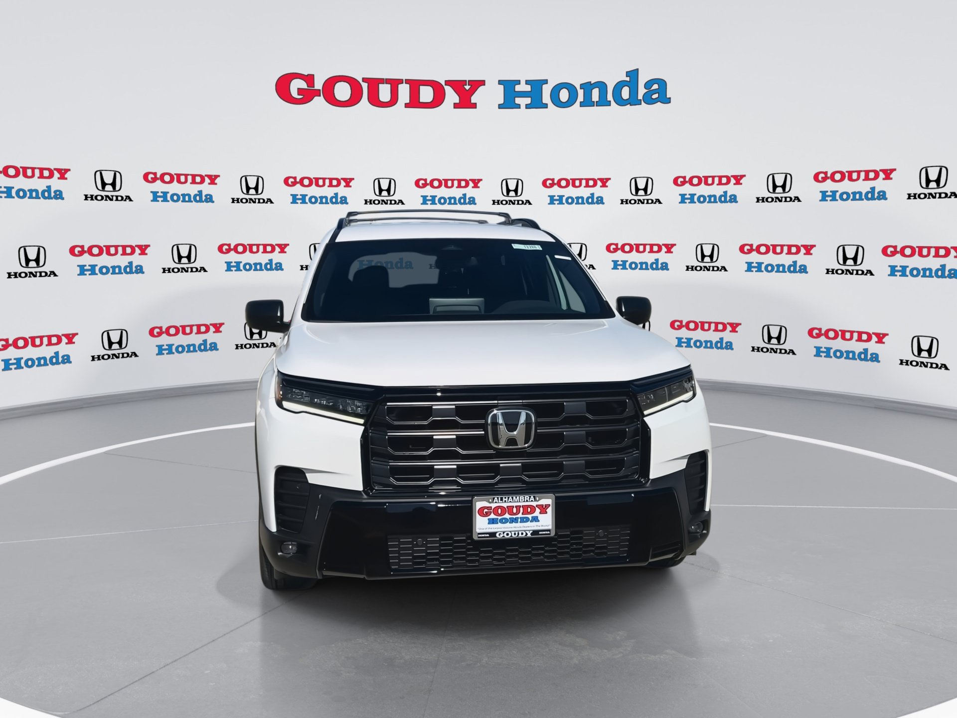 New 2026 Honda Pilot Sport image 3