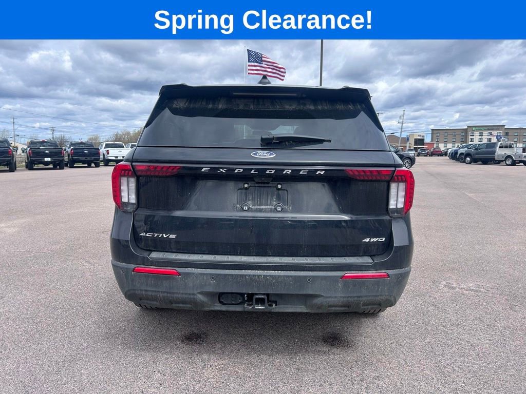 Used 2026 Ford Explorer Active AWD/4WD image 5