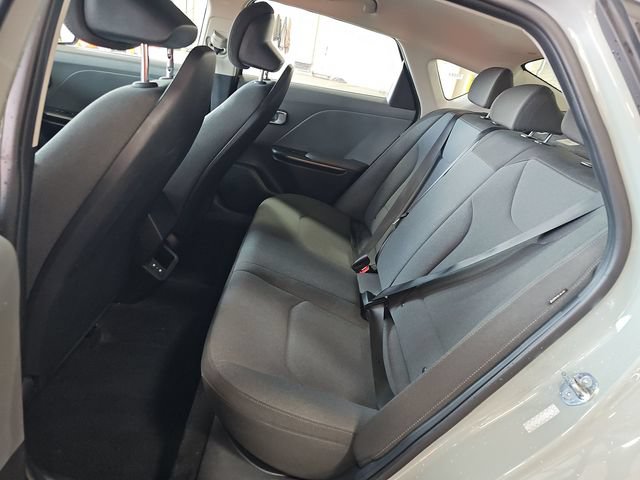 Used 2025 Kia K4 FWD image 9