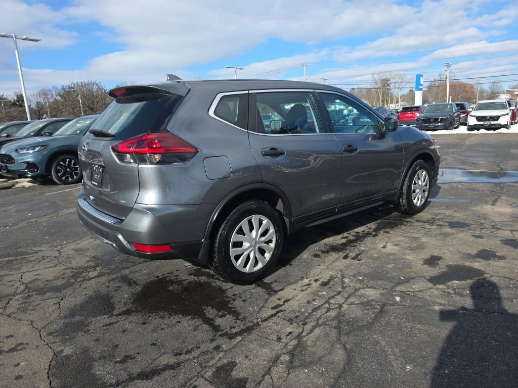 Used 2018 Nissan Rogue S image 8