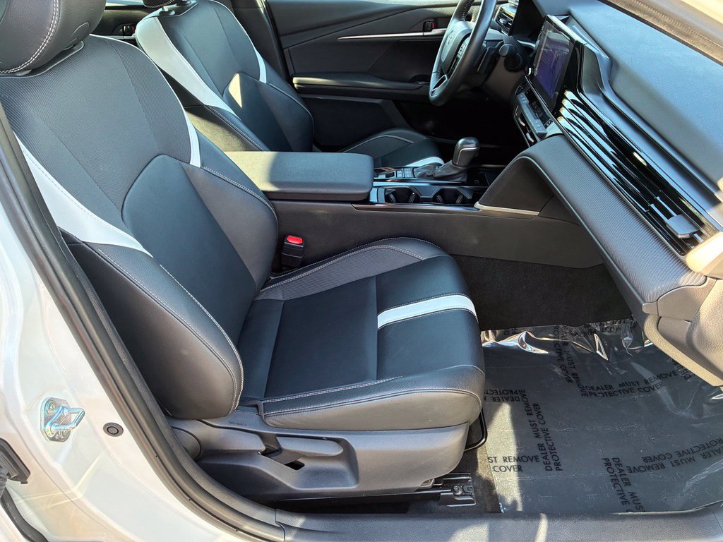 Used 2025 Toyota Camry SE FWD image 28