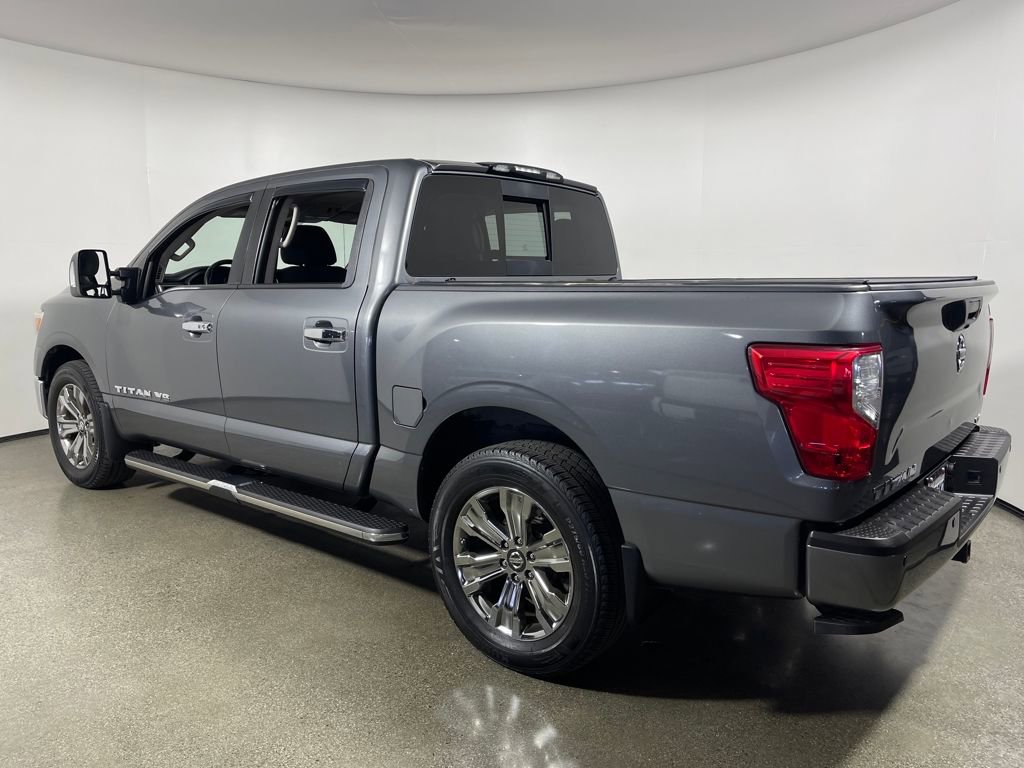 Used 2019 Nissan Titan SV w/ SV Convenience Package image 5